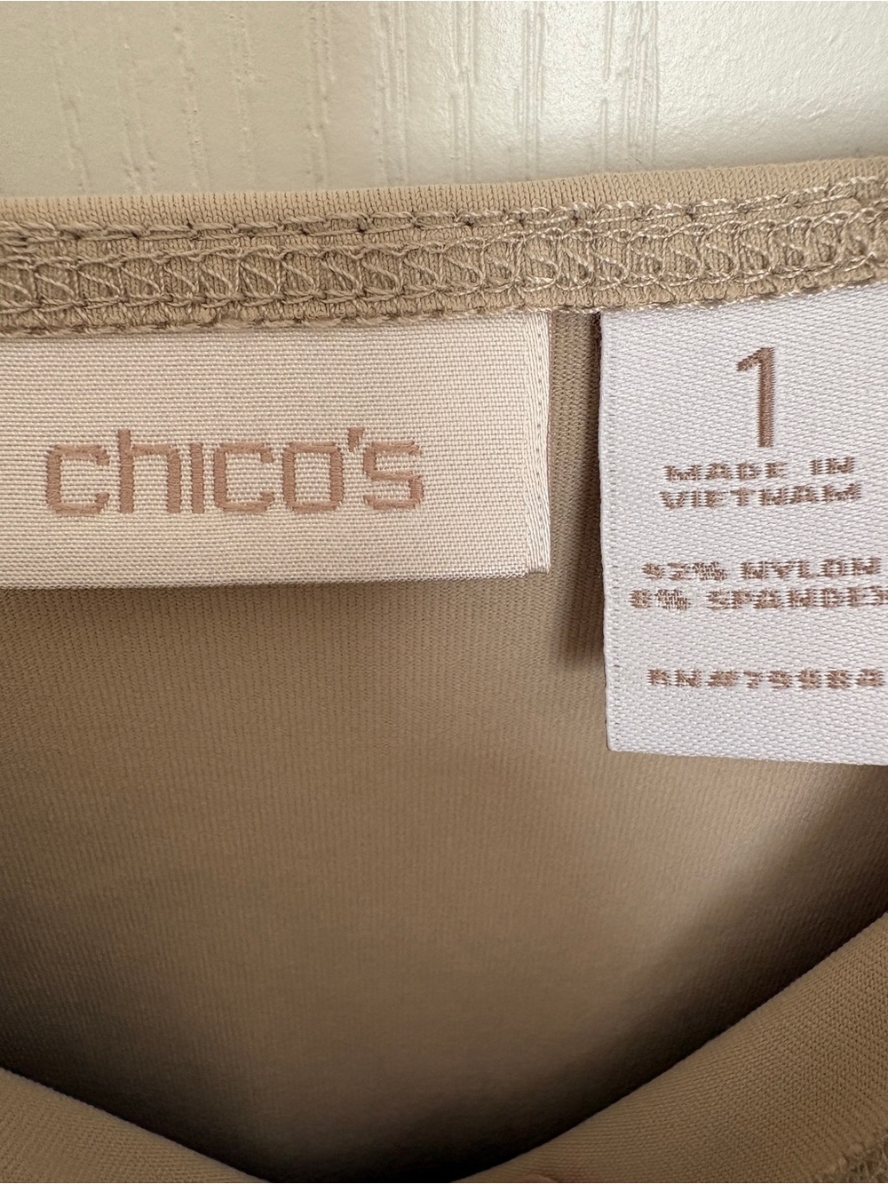 BUNDLE Chico’s Size 1 (M) Microfiber Scoop Neck Tank Top Set of 2, Layering - Picture 8 of 9